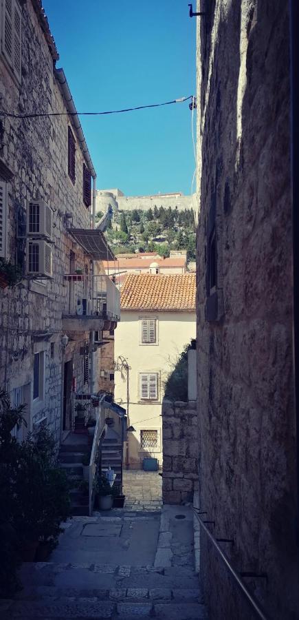 Liza'S Downtown Apartment Hvar Town Luaran gambar