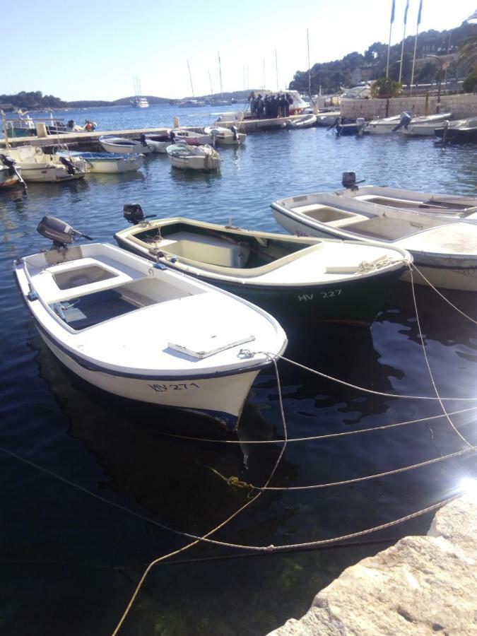 Liza'S Downtown Apartment Hvar Town Luaran gambar