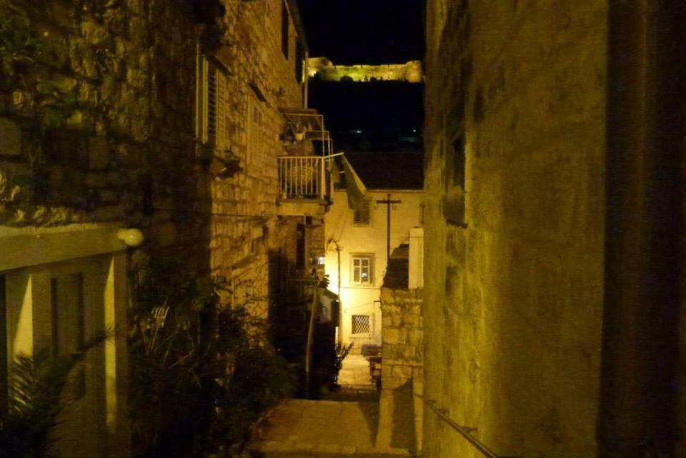 Liza'S Downtown Apartment Hvar Town Luaran gambar